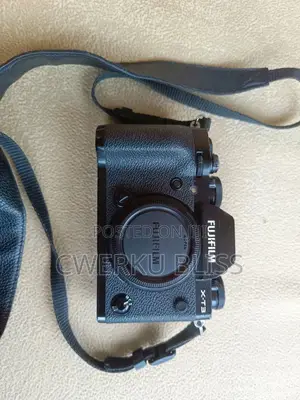Fuji Xt3 With Lens, Flash and Accessories