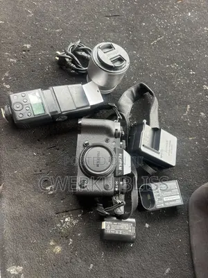 Fuji Xt3 With Lens, Flash and Accessories