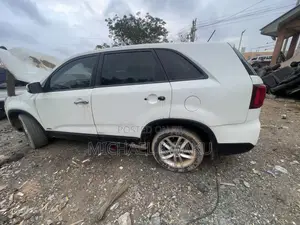 Kia Sorento 2015 White