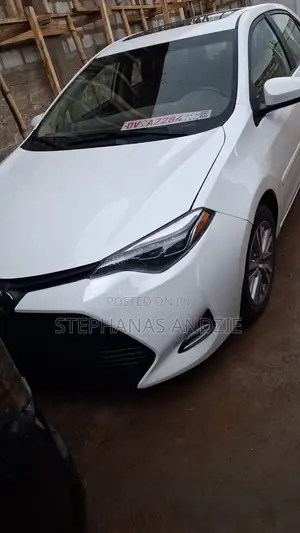Toyota Corolla LE 4dr Sedan (1.8L 4cyl CVT) 2016 White