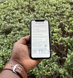 Apple iPhone 11 64 GB Black