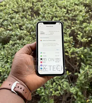 Apple iPhone 11 64 GB Black