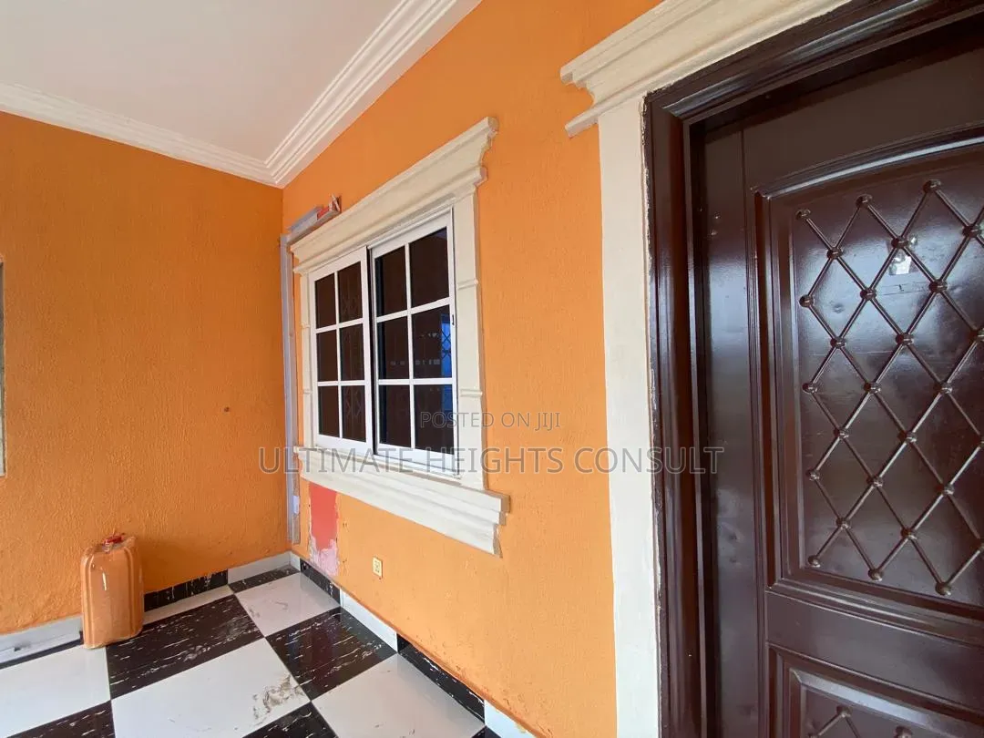 1bdrm Apartment in Dansoman, Round About for rent