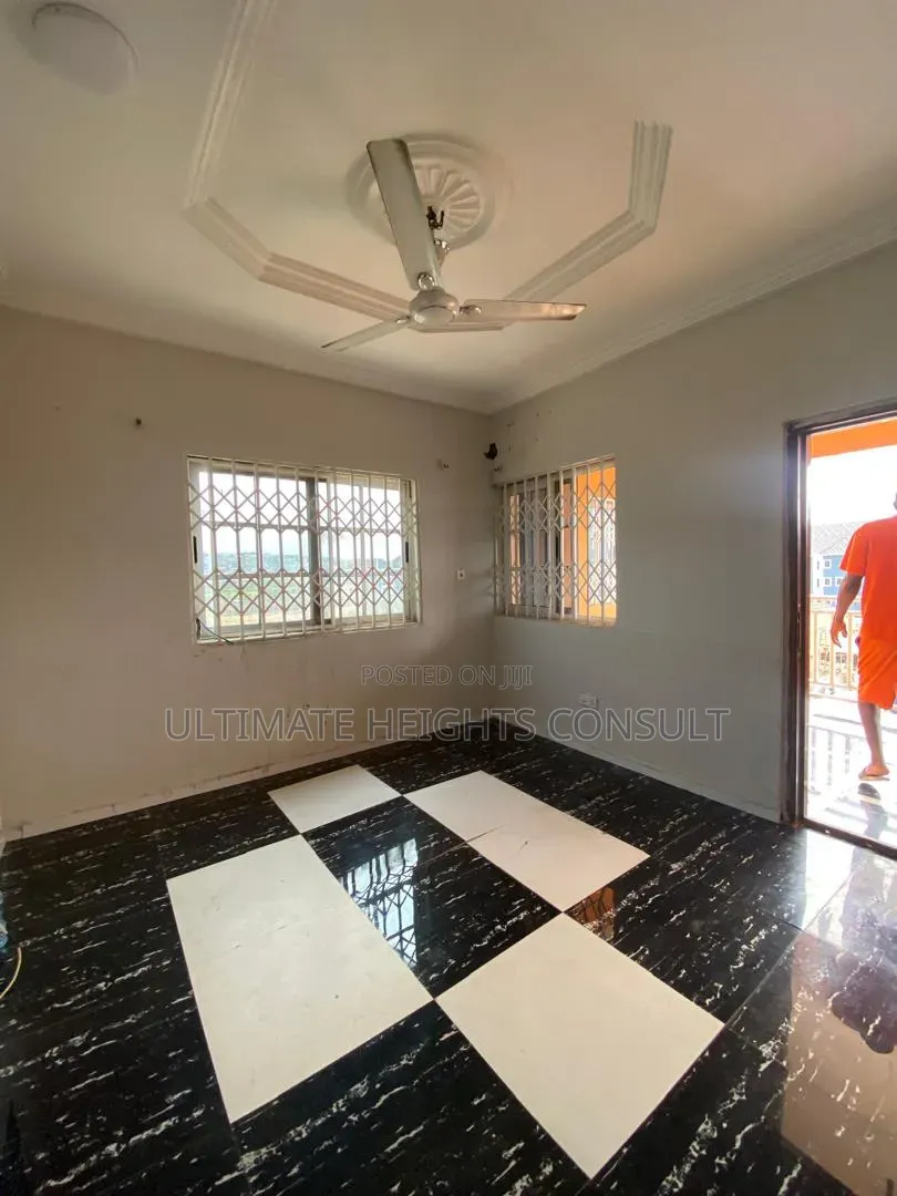 1bdrm Apartment in Dansoman, Round About for rent