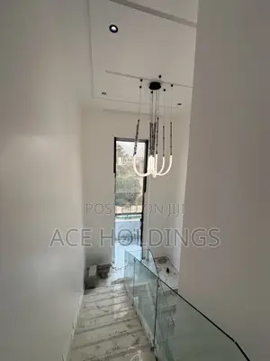 4bdrm Mansion in Adjiringanor, Adjiriganor for sale