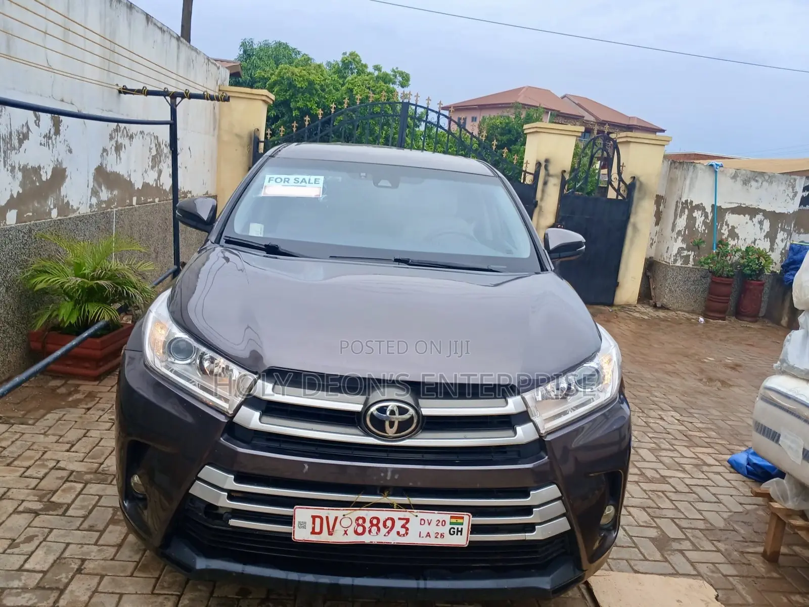 Toyota Highlander XLE 4x2 V6 (3.5L 6cyl 8A) 2018 Gray