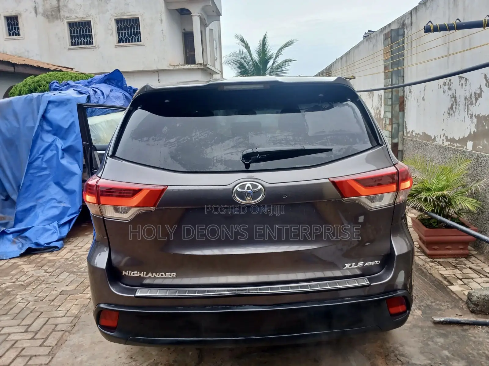Toyota Highlander XLE 4x2 V6 (3.5L 6cyl 8A) 2018 Gray