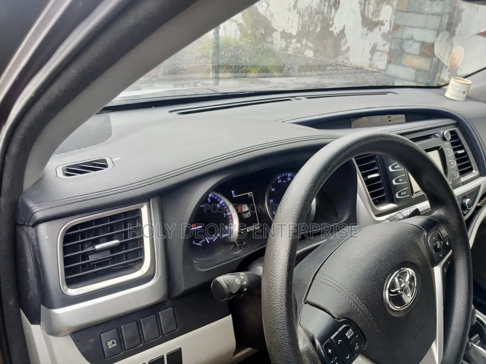 Toyota Highlander XLE 4x2 V6 (3.5L 6cyl 8A) 2018 Gray