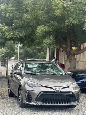 Toyota Corolla XSE (1.8L 4cyl 2A) 2018