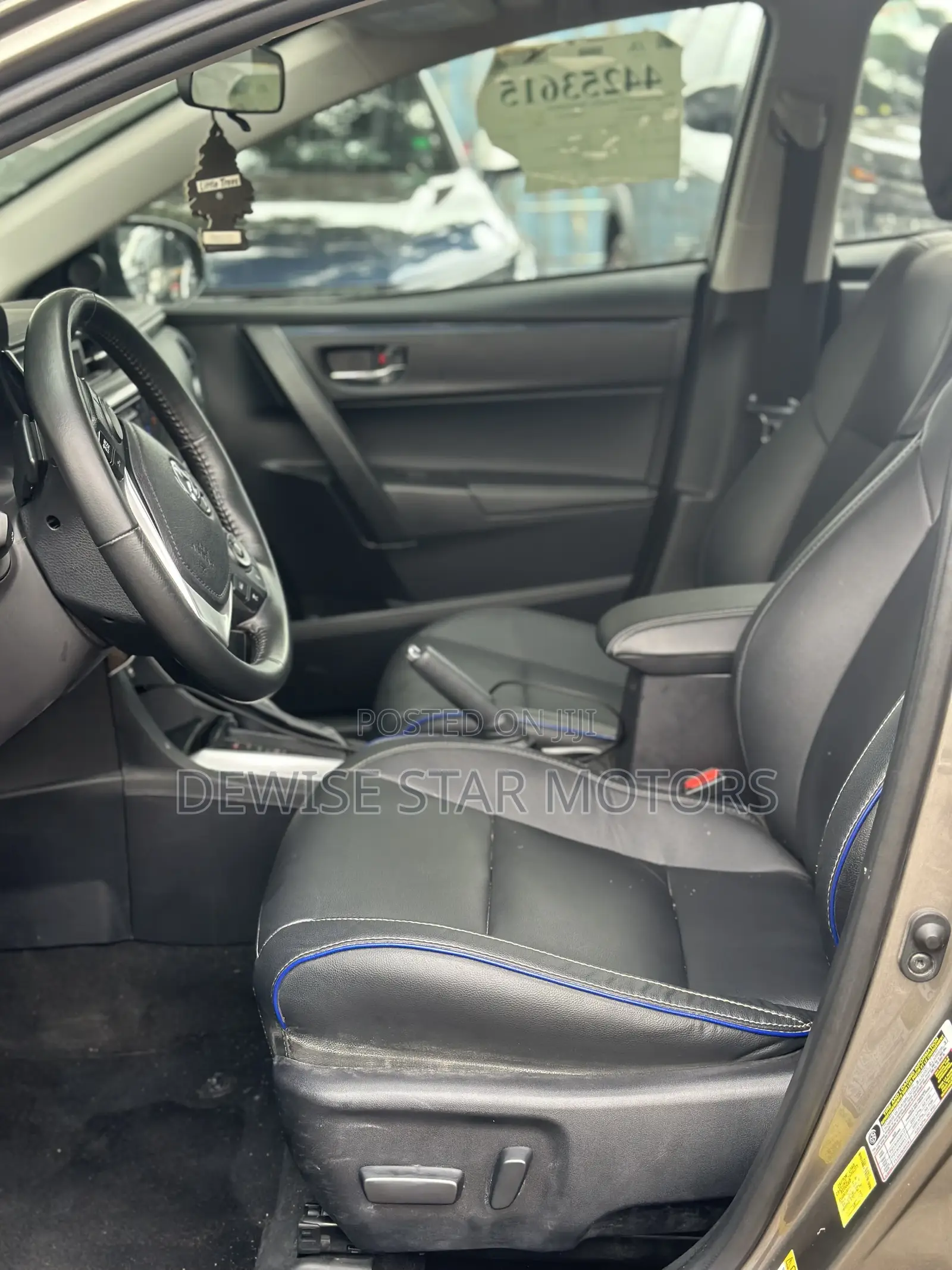 Toyota Corolla XSE (1.8L 4cyl 2A) 2018