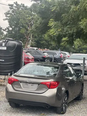 Toyota Corolla XSE (1.8L 4cyl 2A) 2018