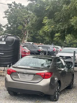 Toyota Corolla XSE (1.8L 4cyl 2A) 2018