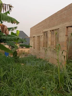 4bdrm Apartment in Atwima Kwanwoma for sale