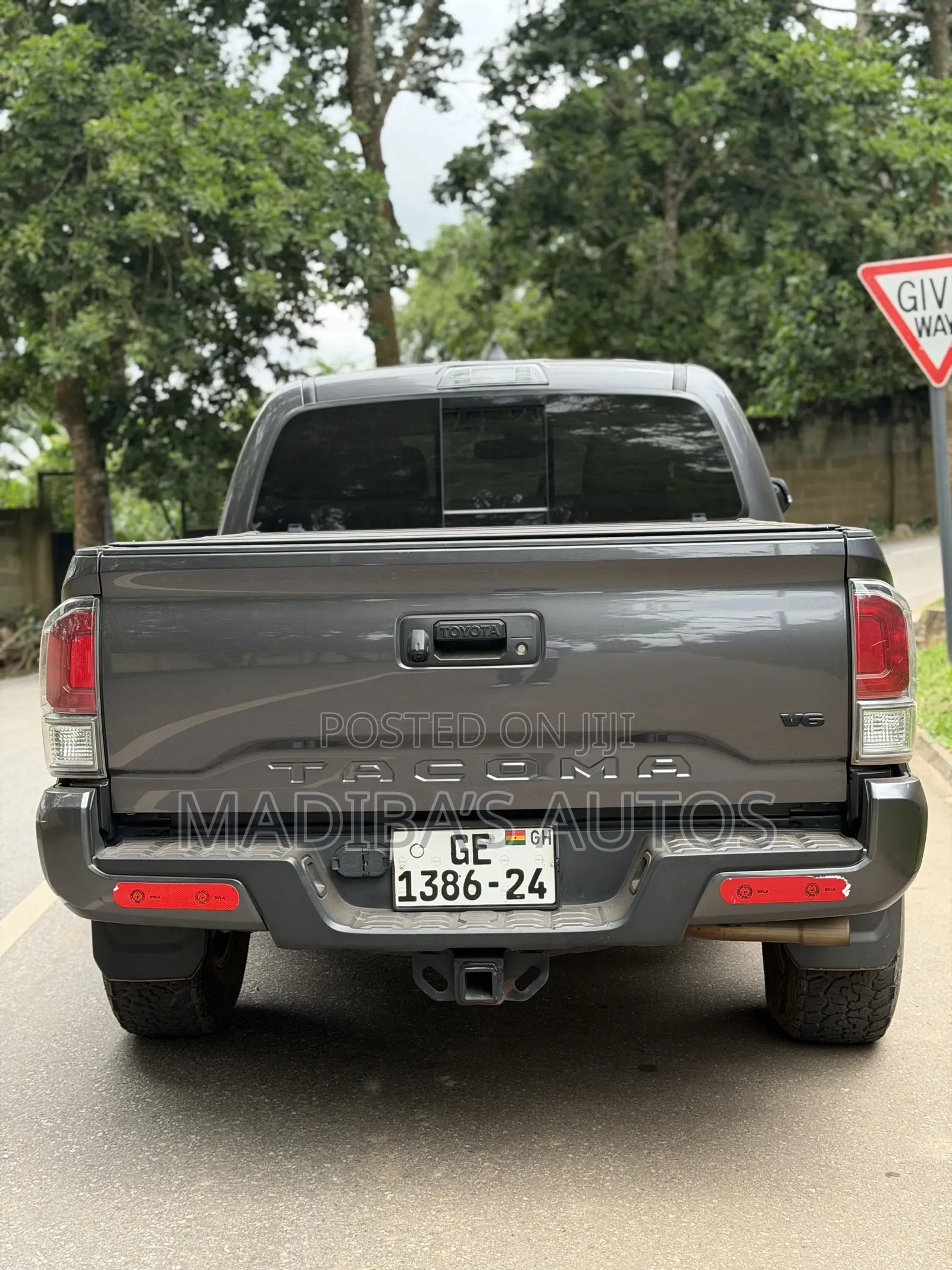 Toyota Tacoma TRD Off Road Access Cab 6' Bed V6 AT 2023 Gray