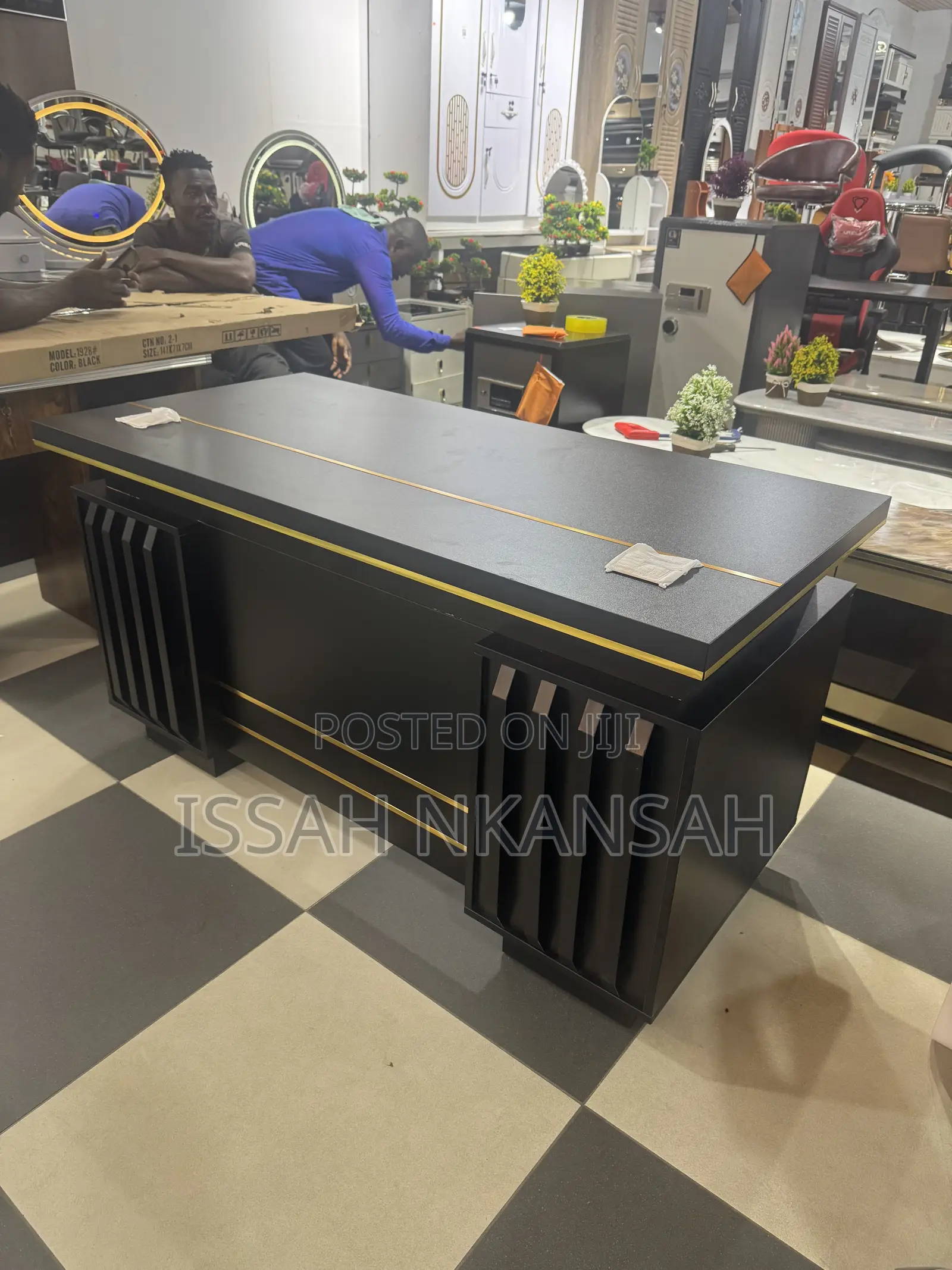 1,4 Executive Office Desk
