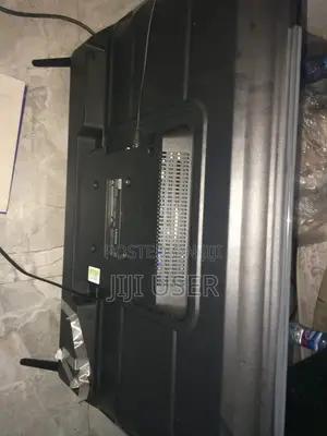 TCL Smart 32 Inches Tav