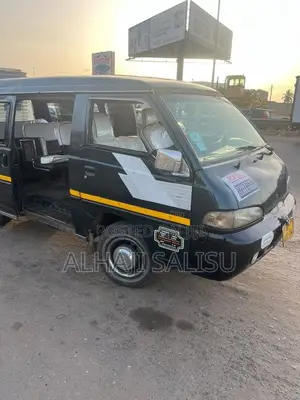 Hyundai H1 2010