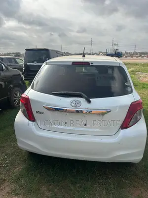 Toyota Vitz 1.3 AWD 3dr 2012 White