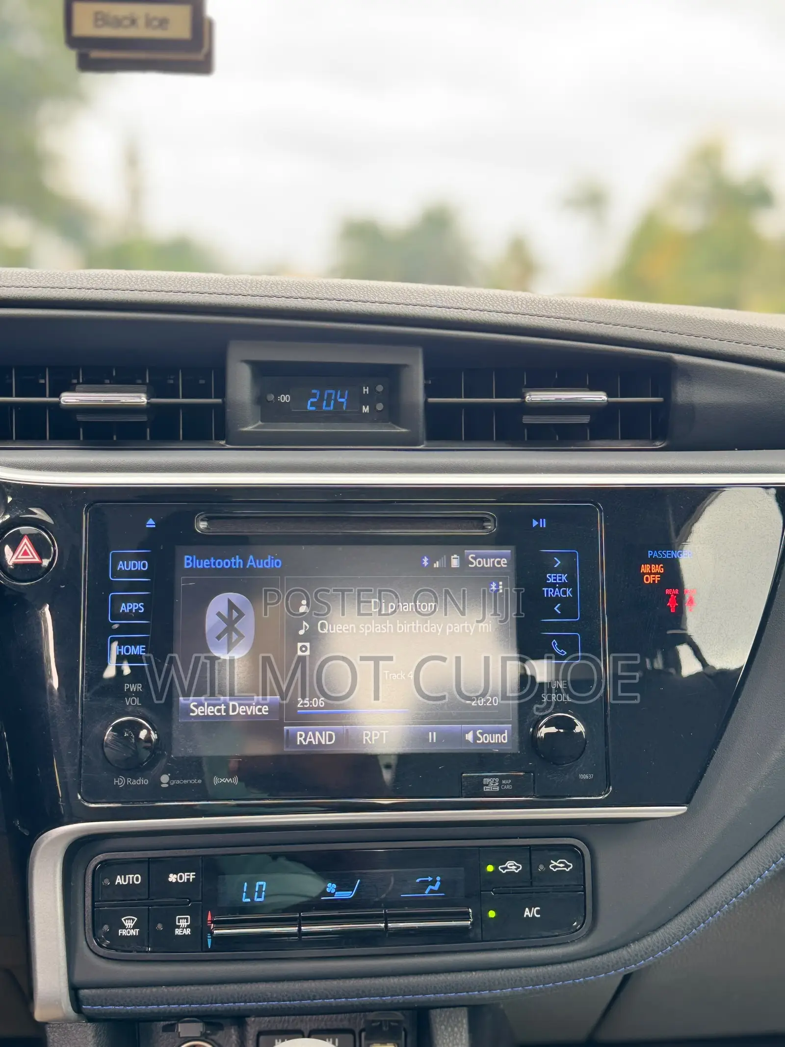 Toyota Corolla XSE (1.8L 4cyl 2A) 2019 Brown