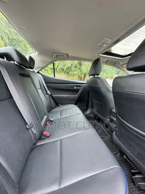 Toyota Corolla XSE (1.8L 4cyl 2A) 2019 Brown