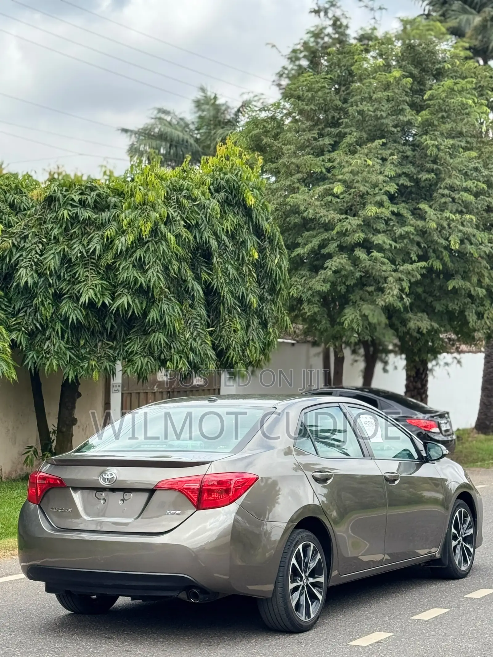 Toyota Corolla XSE (1.8L 4cyl 2A) 2019 Brown