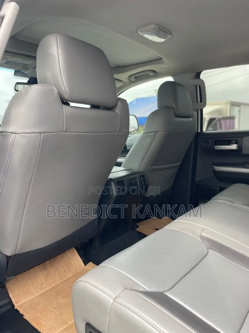 Toyota Tundra Limited 5.7L V8 4x2 Double Cab 6.6 ft. box 145.7 in. WB