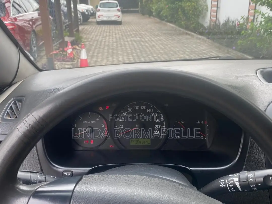 Hyundai Starex 2011 Blue