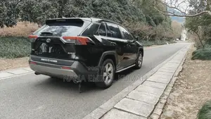 Toyota Corolla Cross 1.8 Hybrid AWD 2022 Black