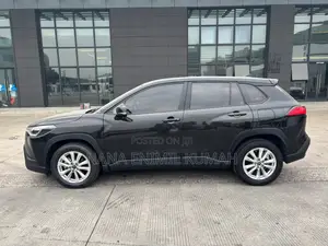 Toyota Corolla Cross 1.8 Hybrid AWD 2022 Black