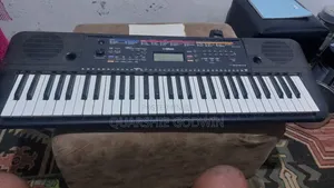 Yamaha PSR E263