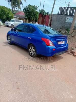 Nissan Versa 1.6 SV 2016 Blue