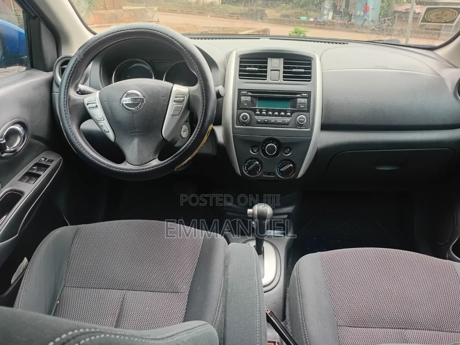 Nissan Versa 1.6 SV 2016 Blue