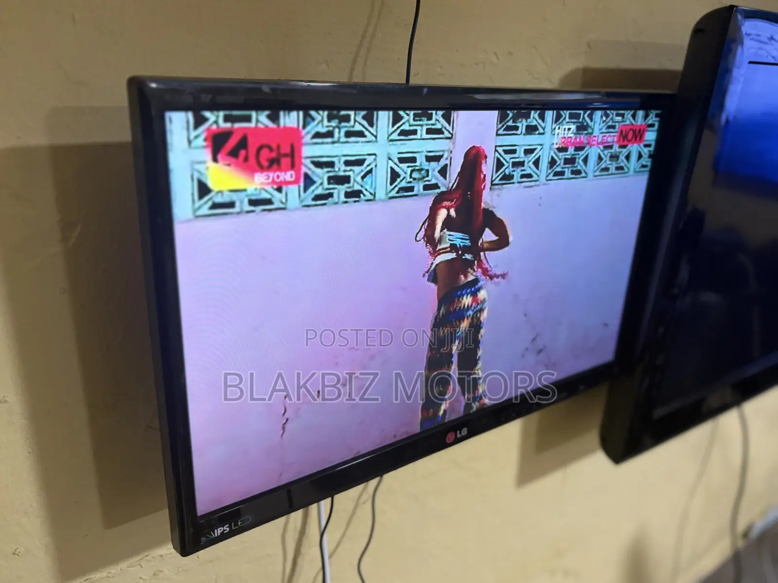 Used LG 22” TV