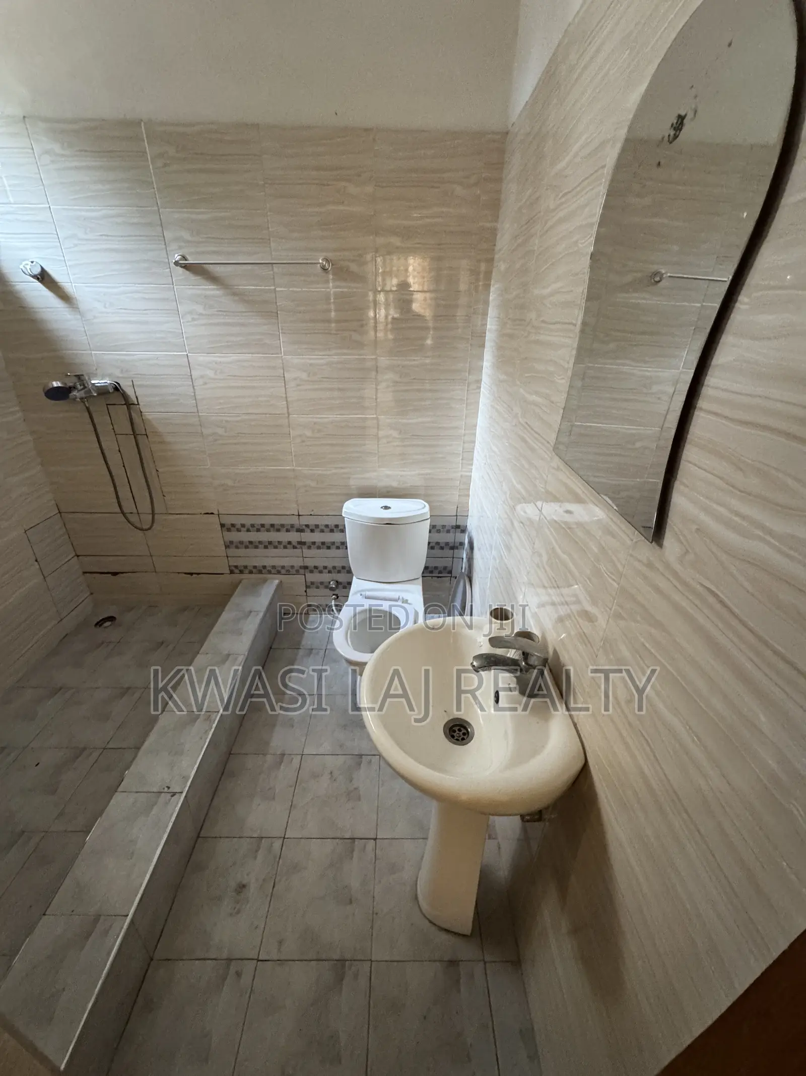2bdrm Apartment in Acp Pokuase for rent