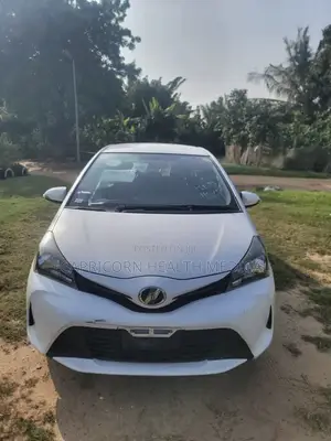Toyota Vitz 1.0 FWD 5dr 2016 White