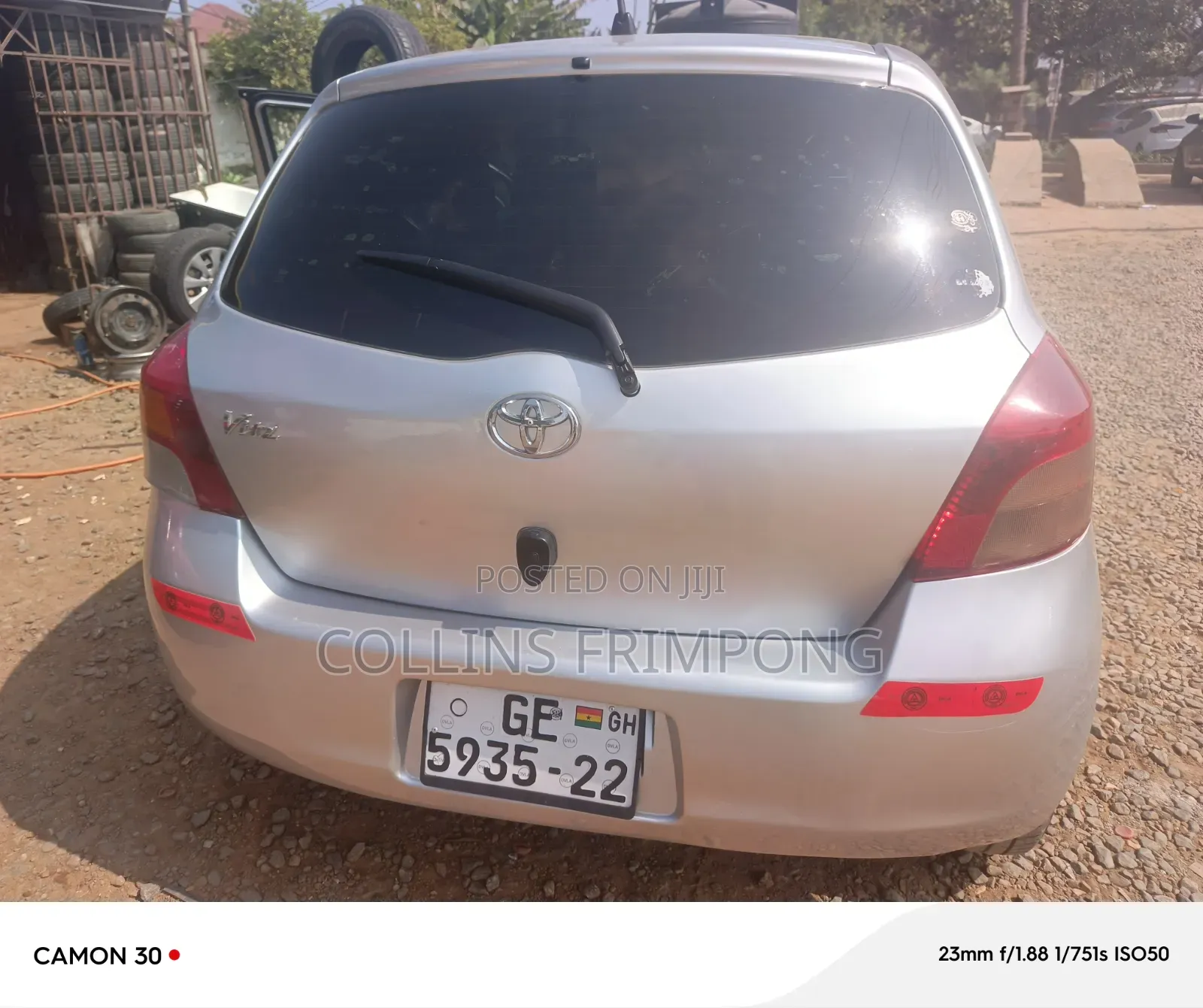 Toyota Vitz 2010 Silver