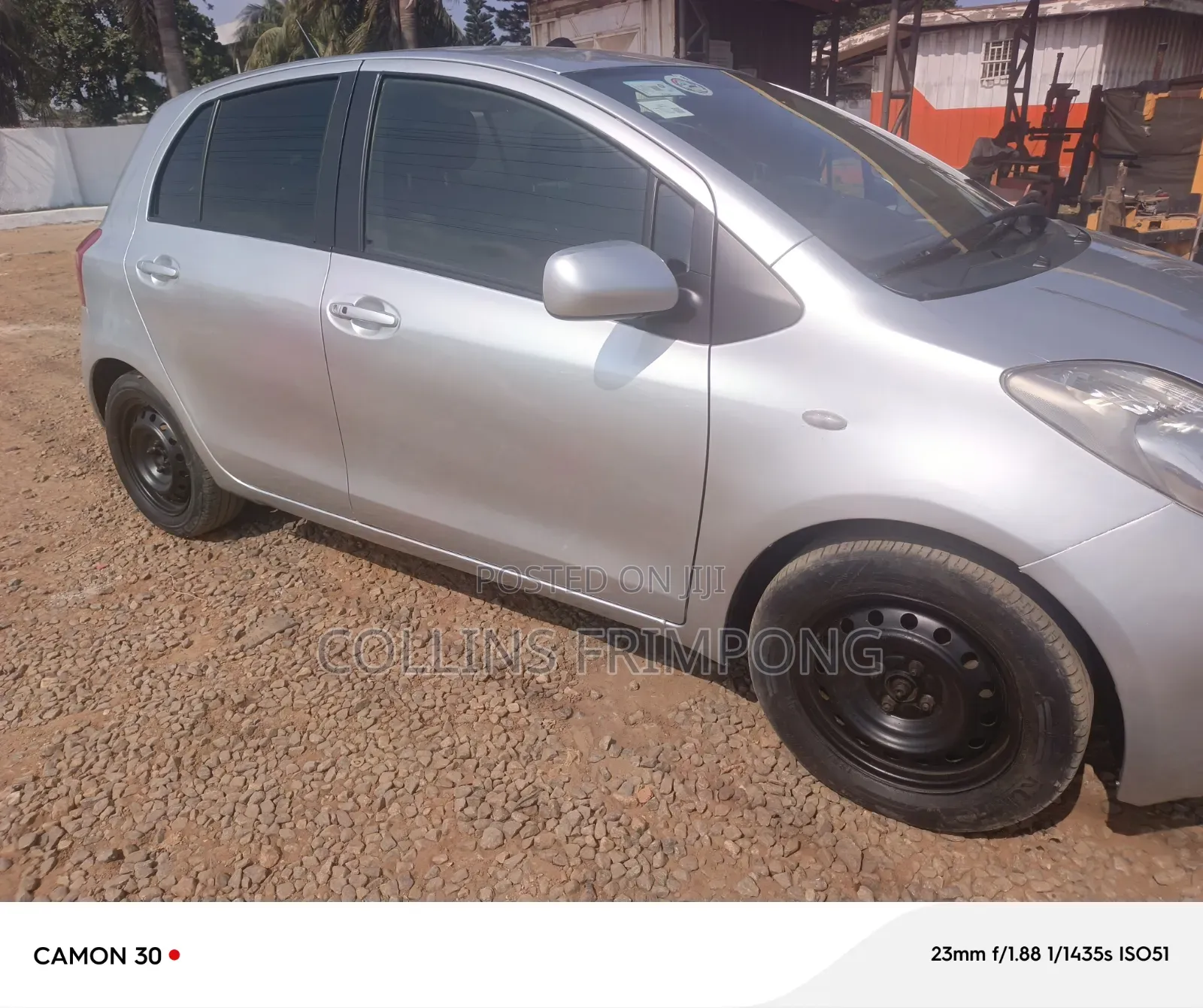 Toyota Vitz 2010 Silver