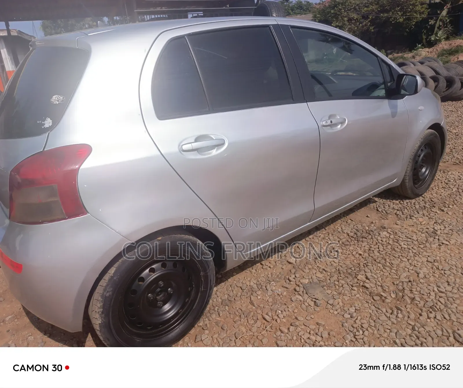 Toyota Vitz 2010 Silver