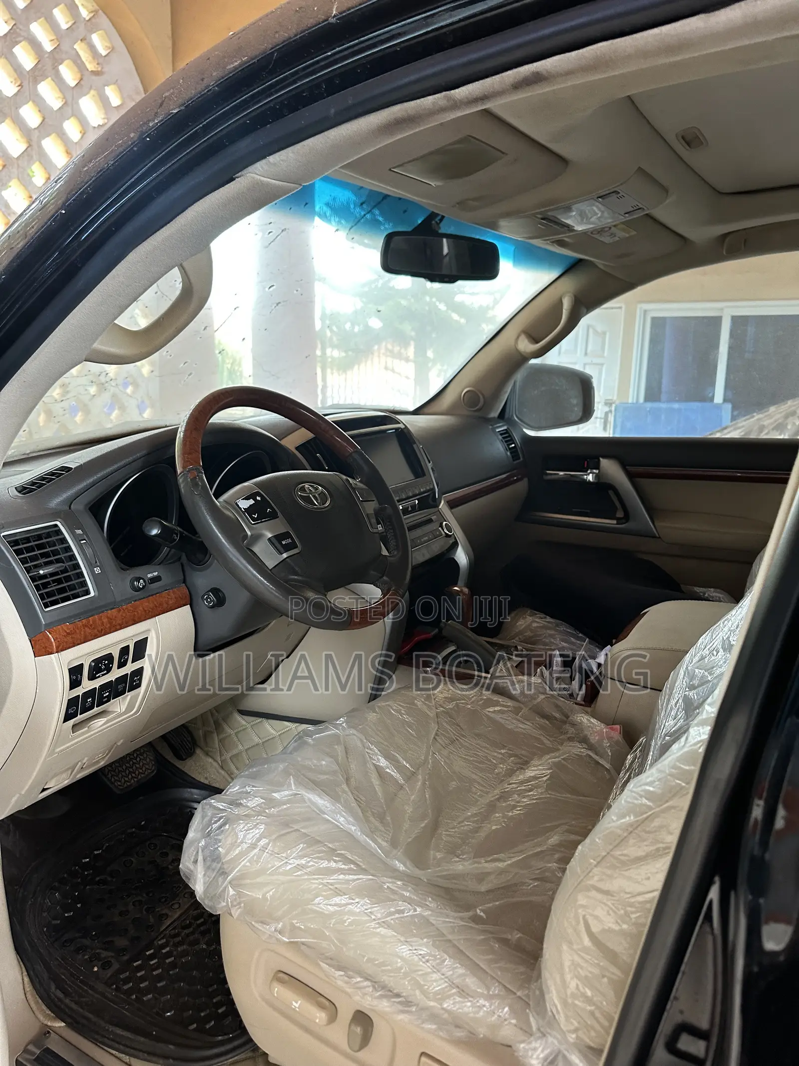 Toyota Land Cruiser 4.6 V8 VX-R 2015 Black