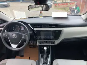 Toyota Corolla 2017 White