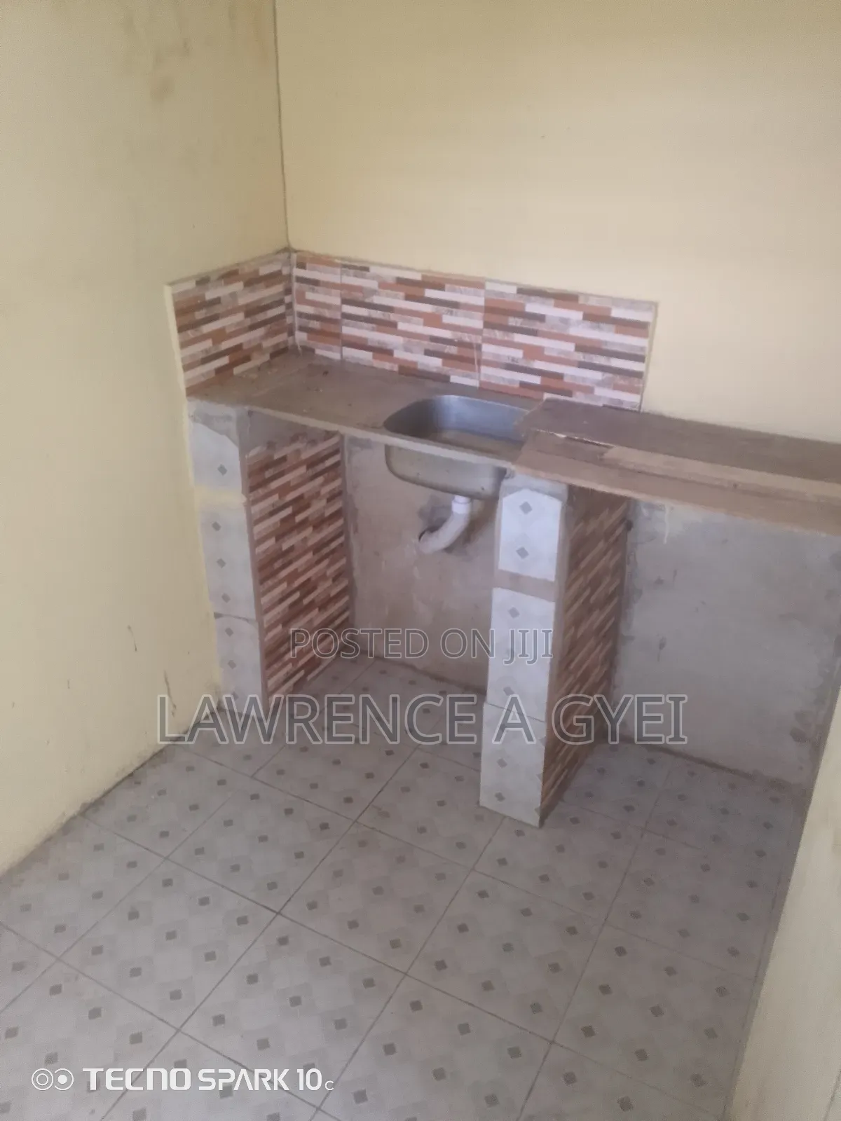Furnished 2bdrm House in Ablekuma Newtown for rent