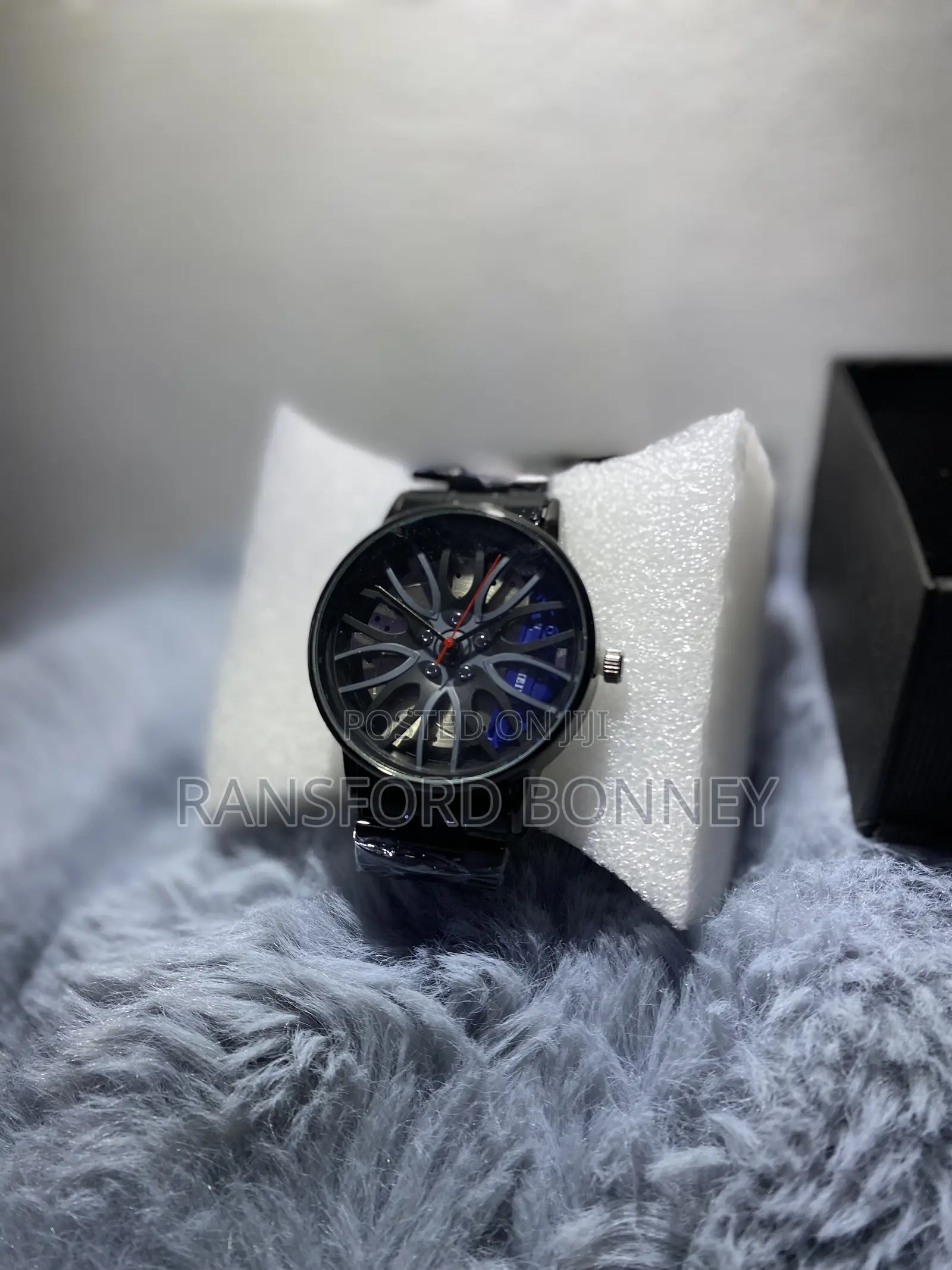 Men’s Car Rim-Inspired Watch