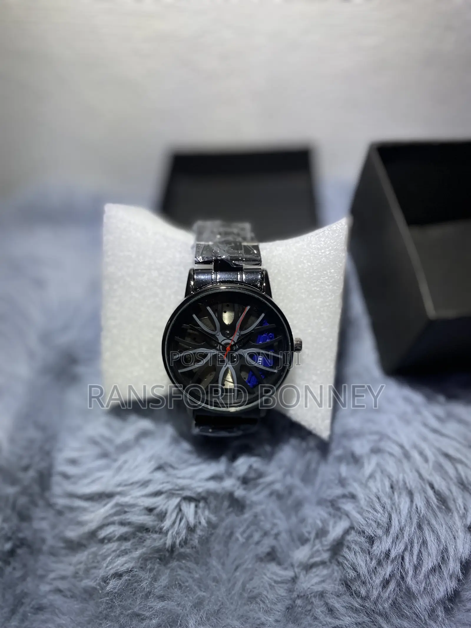 Men’s Car Rim-Inspired Watch
