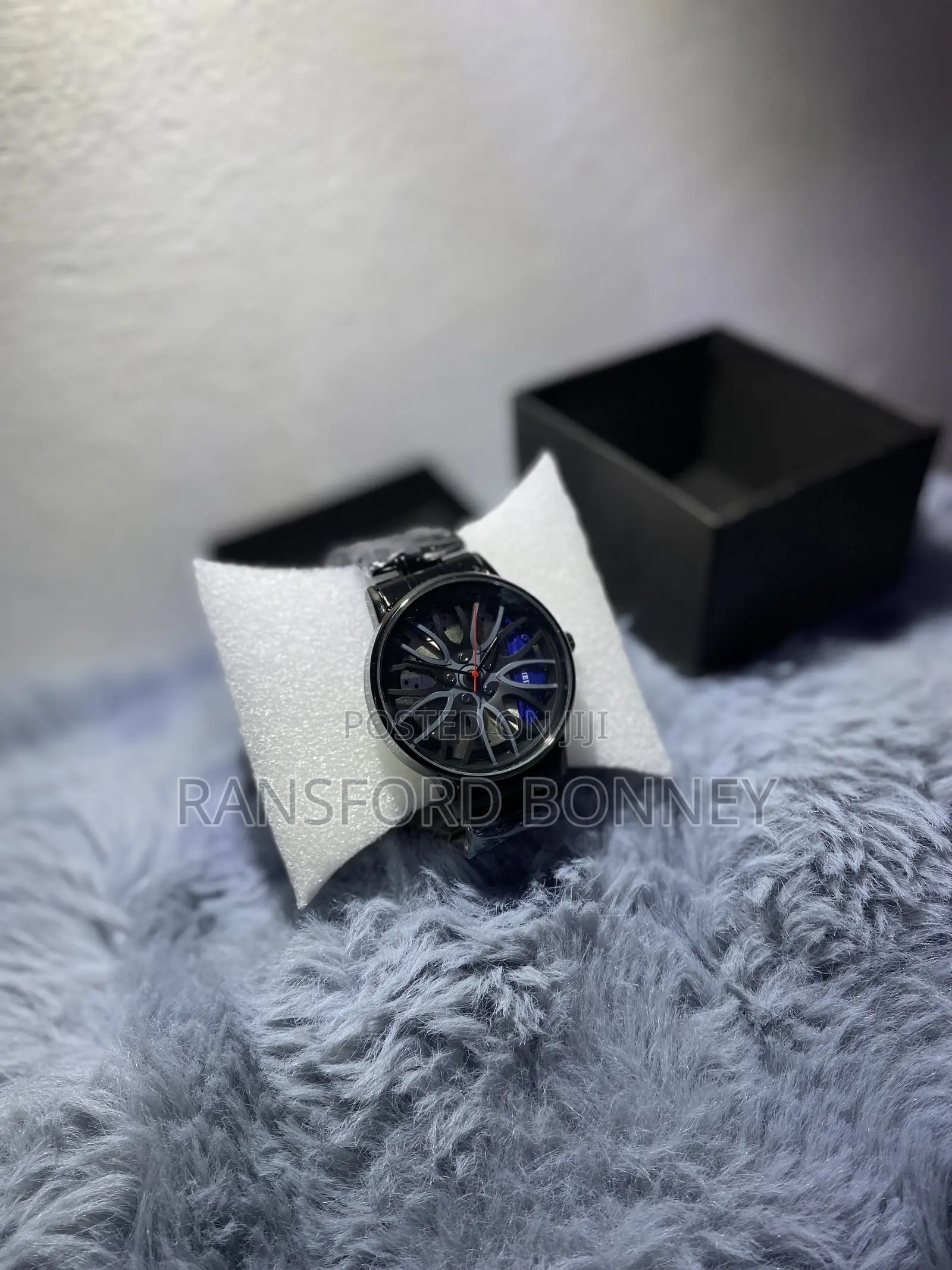 Men’s Car Rim-Inspired Watch