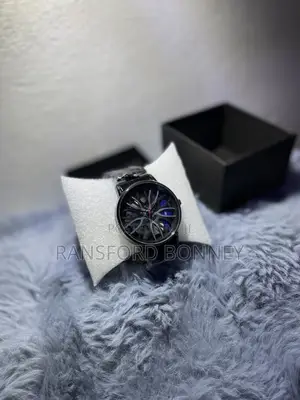 Men’s Car Rim-Inspired Watch