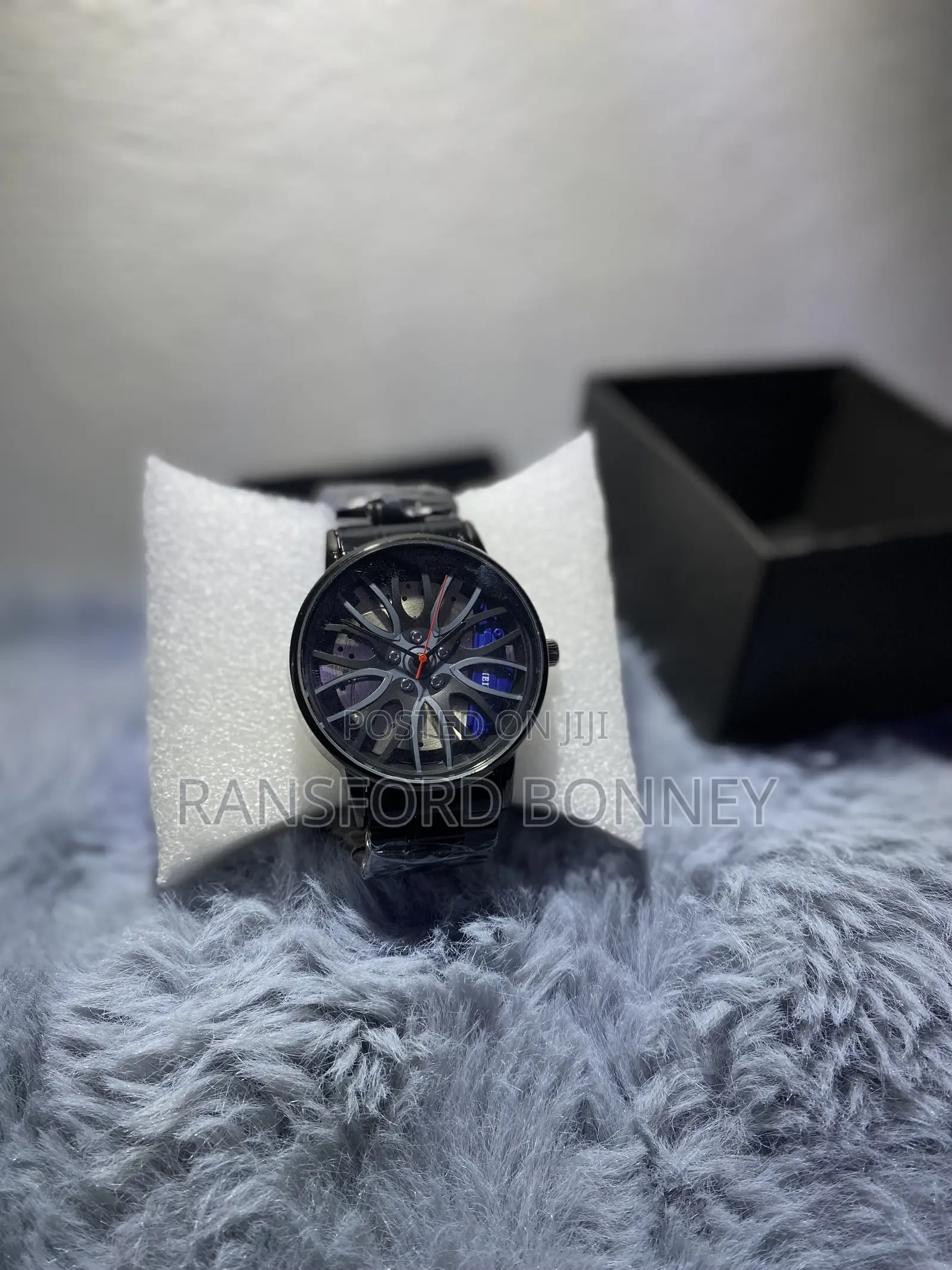 Men’s Car Rim-Inspired Watch