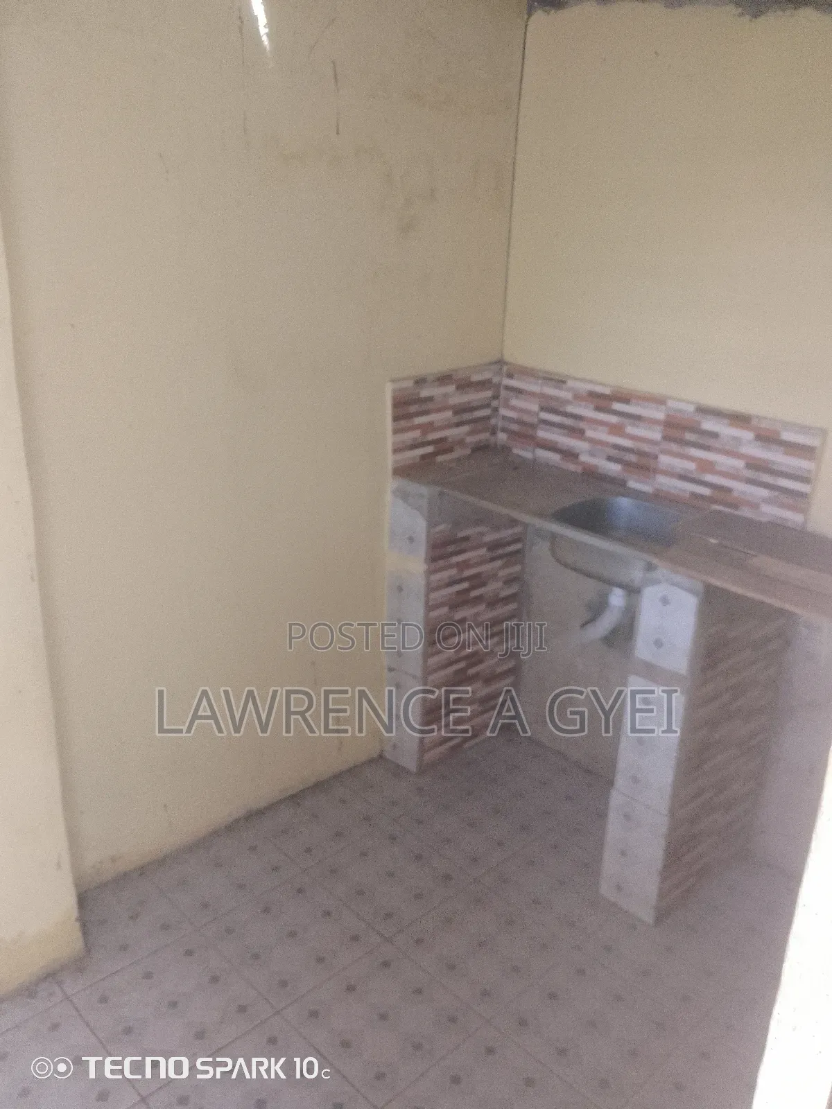 Furnished 2bdrm House in Ablekuma Newtown for rent