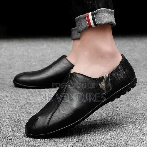 Lightweight Slip-on Driving Moccasins Casual Shoes - Black