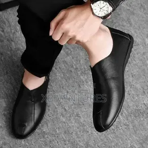 Lightweight Slip-on Driving Moccasins Casual Shoes - Black