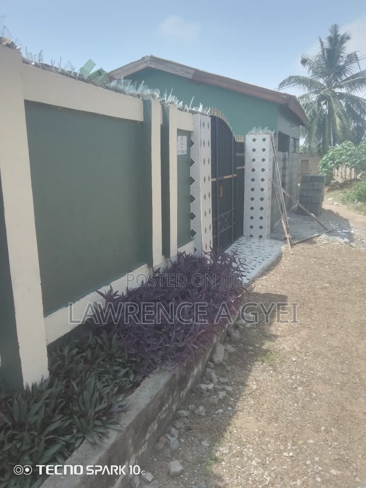 Furnished 2bdrm House in Ablekuma Newtown for rent